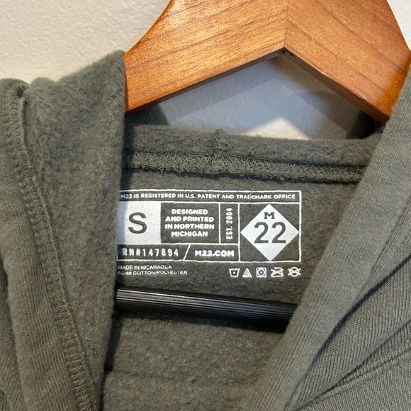M22 cropped hoodie (S) - Picture 6 of 8